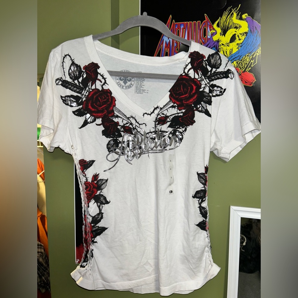Women’s Affliction White Rose Dagger Shirt